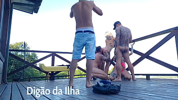 Suruba ao na sacada é gostosa demais