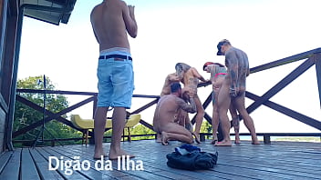 Suruba ao na sacada é gostosa demais