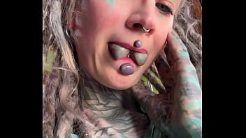 What can i do best with my tongue wrong asnwers only in the commentzz #tonguesplit #tongue #bodymodi