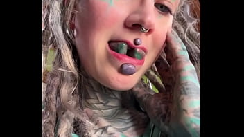 What can i do best with my tongue wrong asnwers only in the commentzz #tonguesplit #tongue #bodymodi