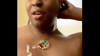 #tittytuesday #teasetuesday #ebonytitties #nobra #bigblacktitties #transtitties ##ebonybbw #ebonymature #blacktwitterporn