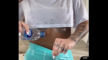 Morena rabuda treinando peladinha ana rothbard