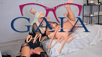 401 milf teacher drink pee pegging fisting and piss in ass and drink enema pee