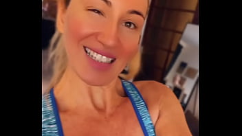 Un peu de sport avec moi qu'attends tu pour t'abonner et me rejoindre