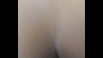 Moreninho comendo no pelo