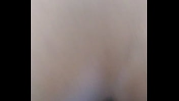 Moreninho comendo no pelo