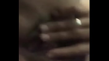 Tocándome para mi marido