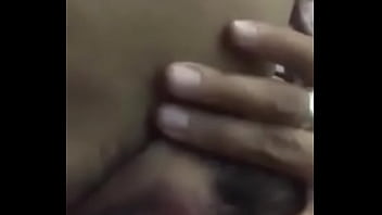 Tocándome para mi marido