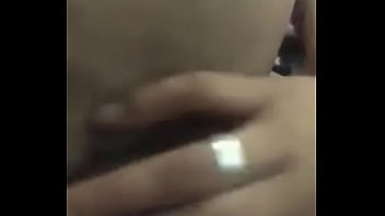 Tocándome para mi marido