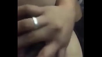 Tocándome para mi marido