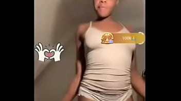 Bigo girl delebrately dance in front of camera to entertain viewers