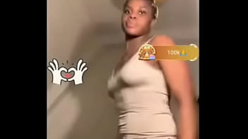 Bigo girl delebrately dance in front of camera to entertain viewers