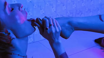 I need a girlfriend whose sole purpose is to worship my feet all day