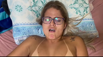 Estava eu bem de boa em casa quando minha vizinha me chamou pra fuder sua bucetinha rosa no pelo deixei ela cheia de porra **completo no red e sheer** Estava eu bem de boa em casa quando minha vizinha me chamou pra fuder sua bucetinha rosa no pelo deixei ela cheia de porra **completo no red e sheer**