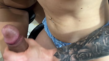 Minha esposa pediu que tudo que eu fizesse com ela repetisse com a amiga comi o cú das duas