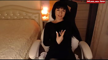 So sexy jessy m'lady typin' & teasin'