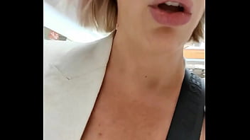 Ici tu as la story public; abonne toi pour voir la video hot milf en chasse au