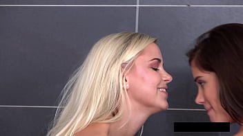 Caprice's piss dido angel