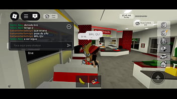 Latina robloxiana desesperada folla en brookhaven