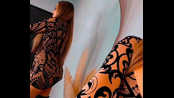 Vino la vecina a pedirme un favor