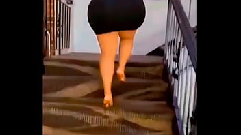 Vino la vecina a pedirme un favor