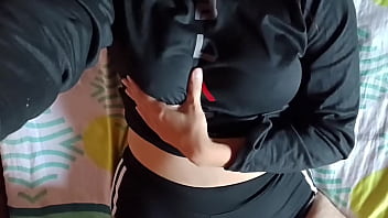 Un video de la hijastra del director de la universidad