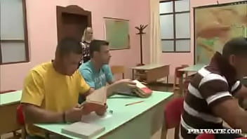 Leah lush teaches gangbang class Leah lush teaches gangbang class