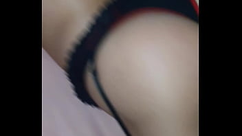 Coroa loira dando pro novinho de lingerie