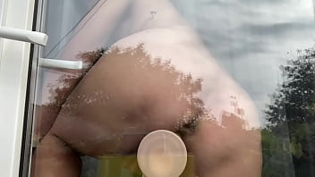 Gave a sex show to a neighbor