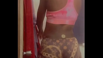 Step sis loves shaking her ass around