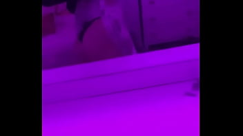 Teen shows butt in underwear