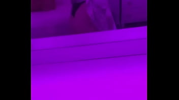 Teen shows butt in underwear