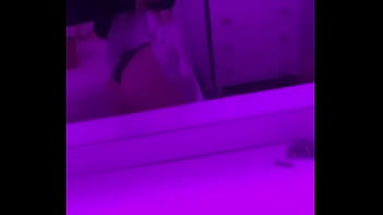 Teen shows butt in underwear