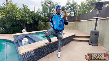 Curvy redhead peaches gets her pussy licked and fucked by rome major