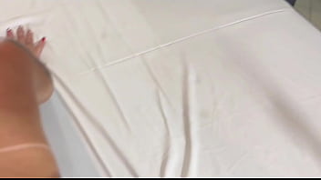 Loirinha do desejo fazendo sua estreia porno e olha o que a novinha aprontou com leo