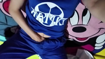 Esperé a que el cornudo saliera de casa para darle mi coño a la polla grande casero real