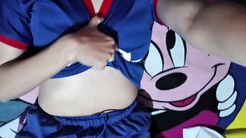 Esperé a que el cornudo saliera de casa para darle mi coño a la polla grande casero real