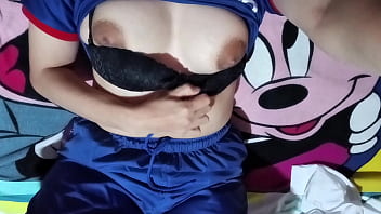 Esperé a que el cornudo saliera de casa para darle mi coño a la polla grande casero real