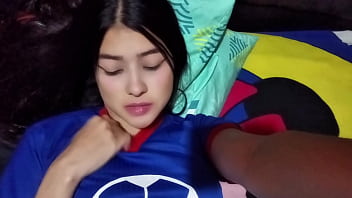 Esperé a que el cornudo saliera de casa para darle mi coño a la polla grande casero real