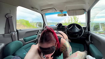 Познакомился с девушкой в лесу