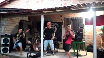 Ensaio Aberto No Quintal Costa Larga E Cérebro De Galinha thumbnail