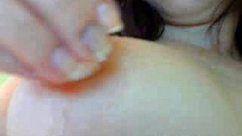 Nipples on the rocks and show her nice body and cute boob on webcam live show