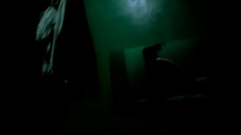 Pose de perrito a profesora peruana