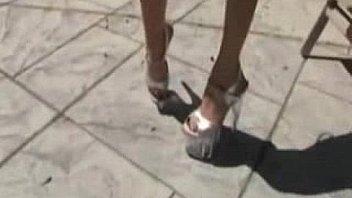 She gets fucked in the sun