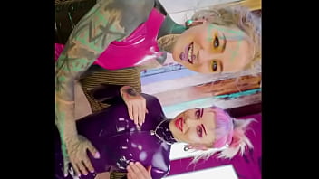 Guess what kelliepanther 4 and me did wrong answers only in the commentzz