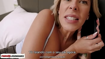 Legenda enteando fez sexo com madrasta quando tá falando no telefone com pai