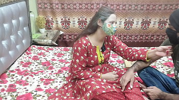 Pizza delivery boy fucked hard in doggystyle indian desi bhabhi big ass hindi audio