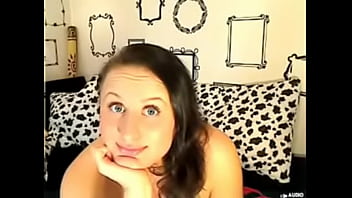 Babe with big tits showing her stuff on webcam