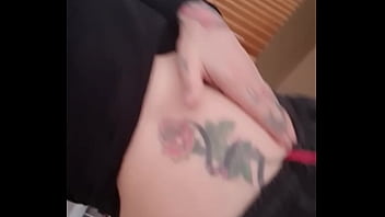 Disponible de 14h à 15h30 pour des shows très hot bisous eva