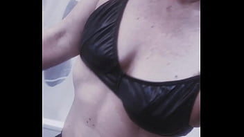 Coucou tu aimes ma tenu du jour